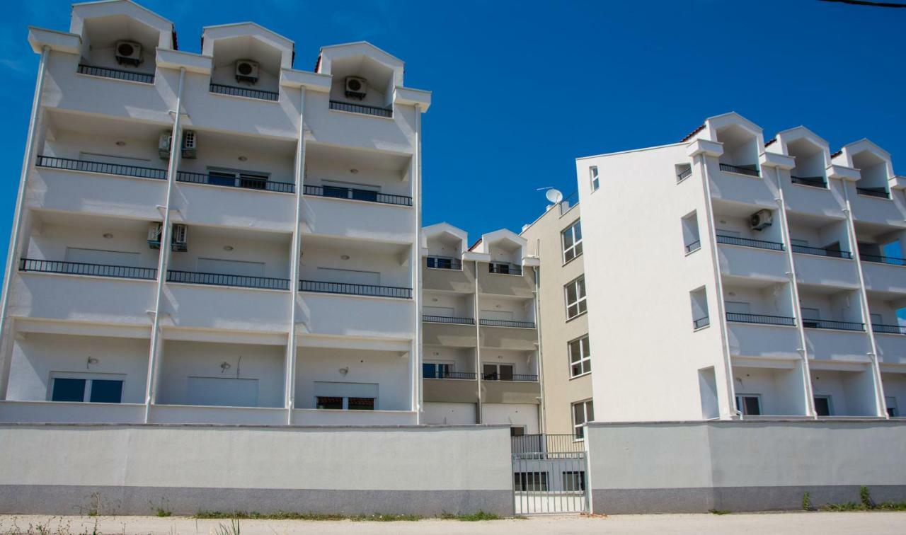 Apartment Quarko Kaštela Esterno foto