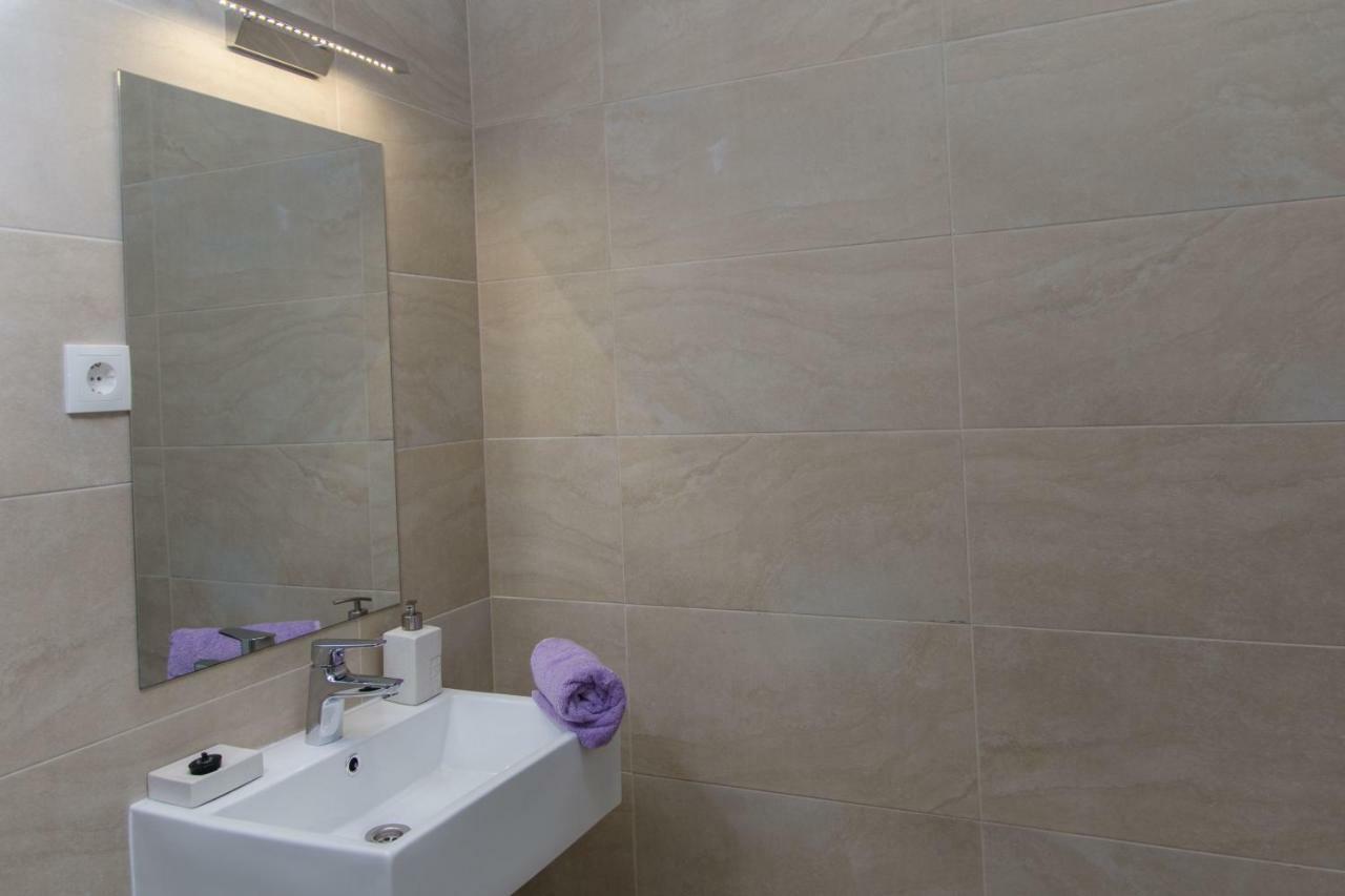 Apartment Quarko Kaštela Esterno foto