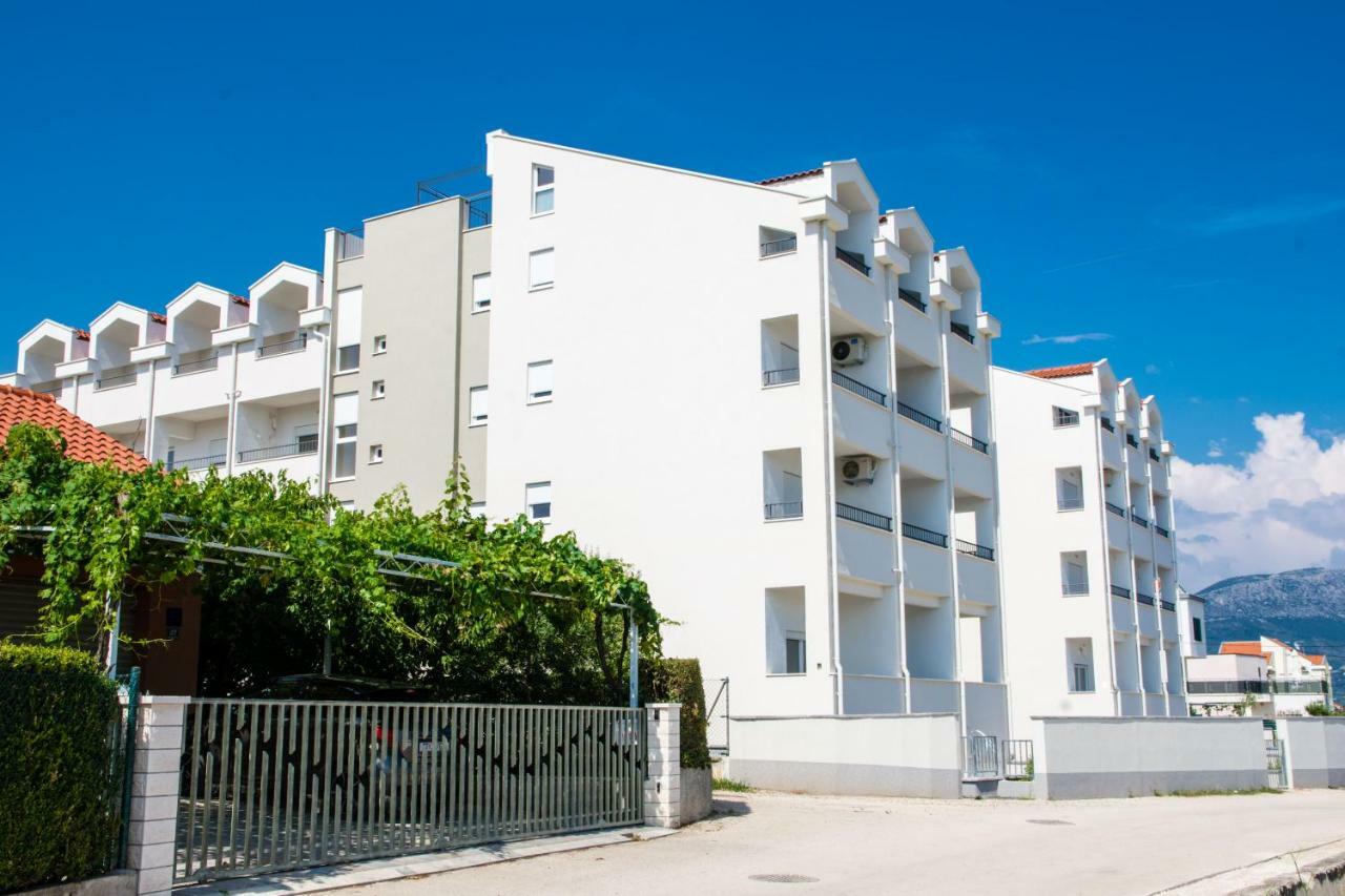 Apartment Quarko Kaštela Esterno foto