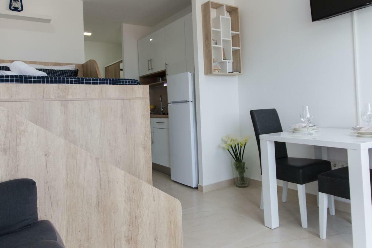 Apartment Quarko Kaštela Esterno foto